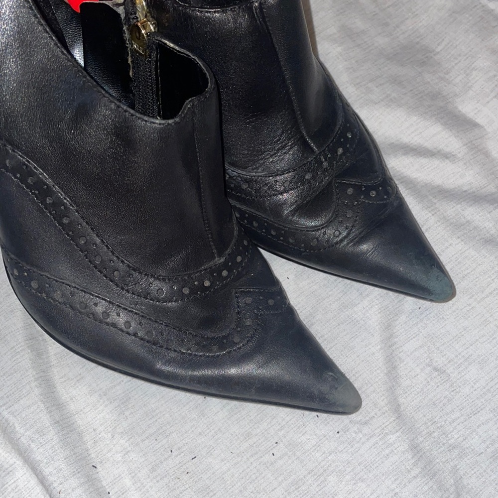 GUESS Heels - Picture 3 of 9